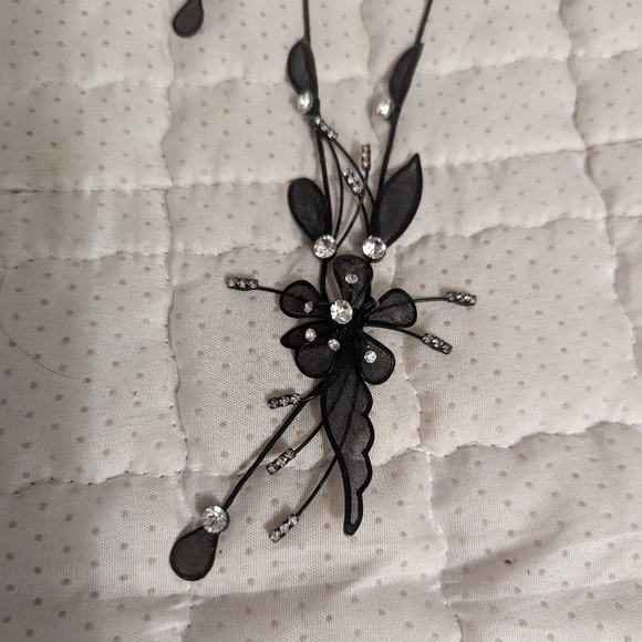 Black Floral Necklace and Earrings Set - Picture 2 of 3